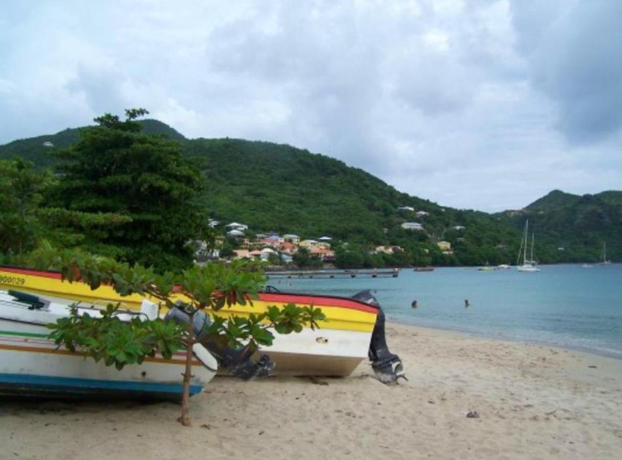 Maison de 2 chambres avec jardin clos et wifi a Riviere Salee a 8 km de la plage Extérieur photo